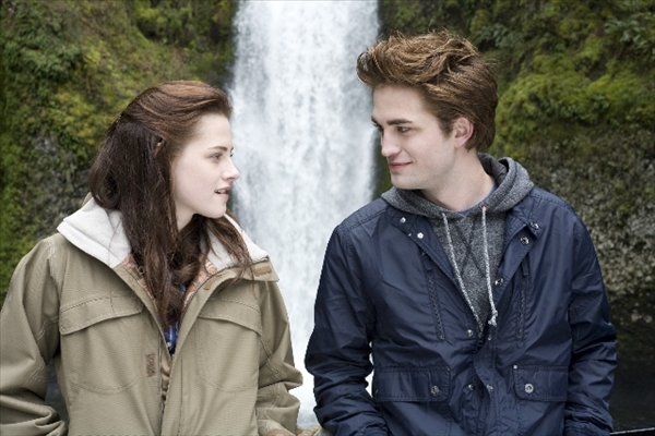 Bella and Edward.3.jpg